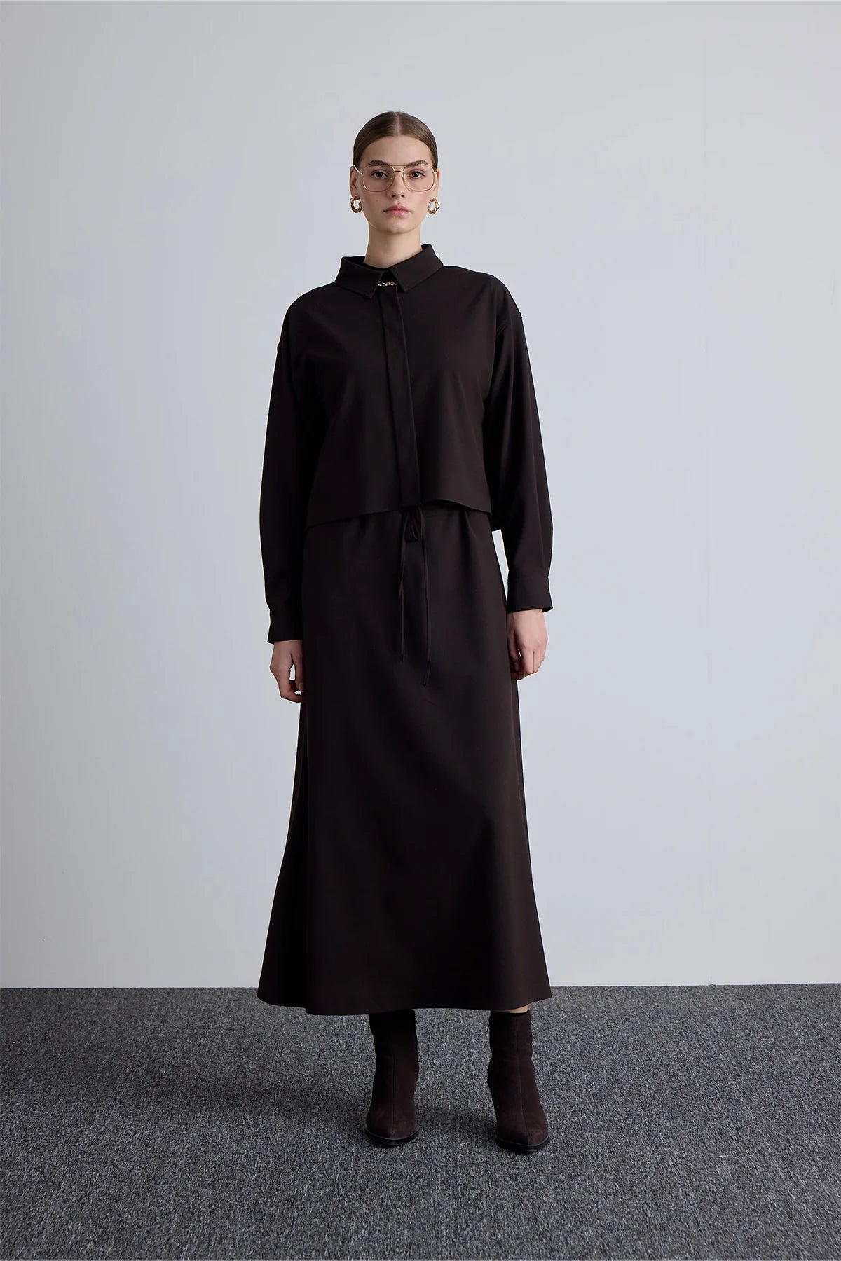 Gedrapeerd crop-shirt met rok