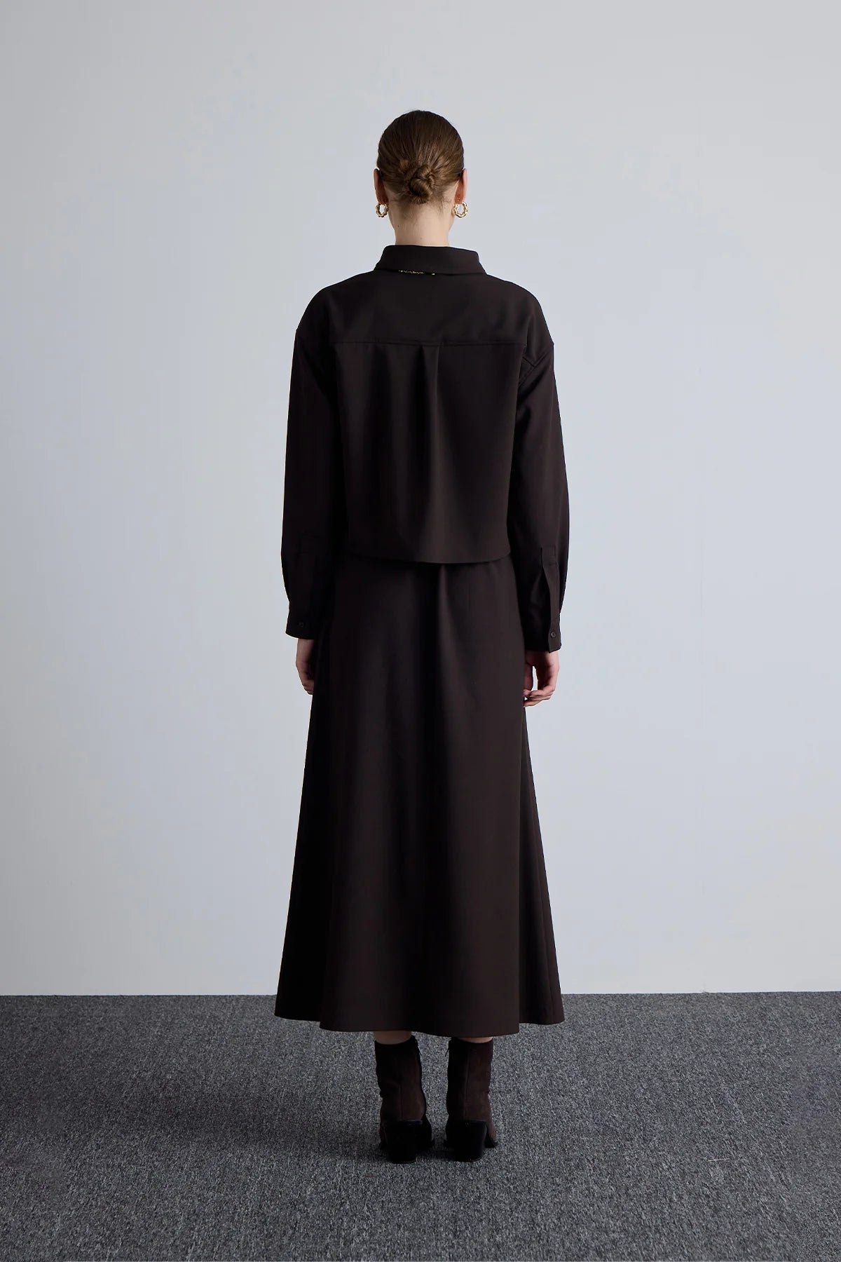 Gedrapeerd crop-shirt met rok